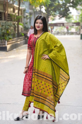 পণ্যের বিবরণ  VIP Block Print Unstitch Three Piece